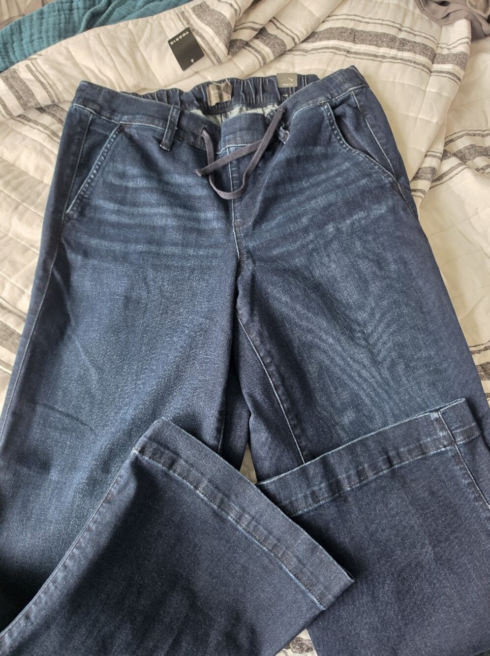Women's Torrid Pull On Dark Blue Denim Jeans - 0 Short